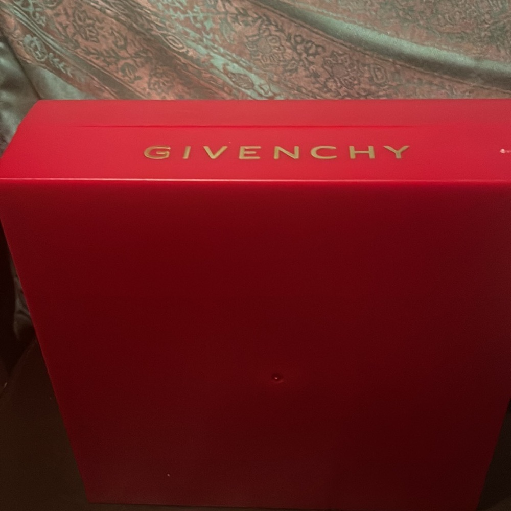 Givenchy empty box - Picture 2 of 4